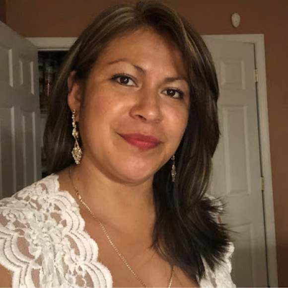 Meet your Posher, Iris - Picture 1 of 1